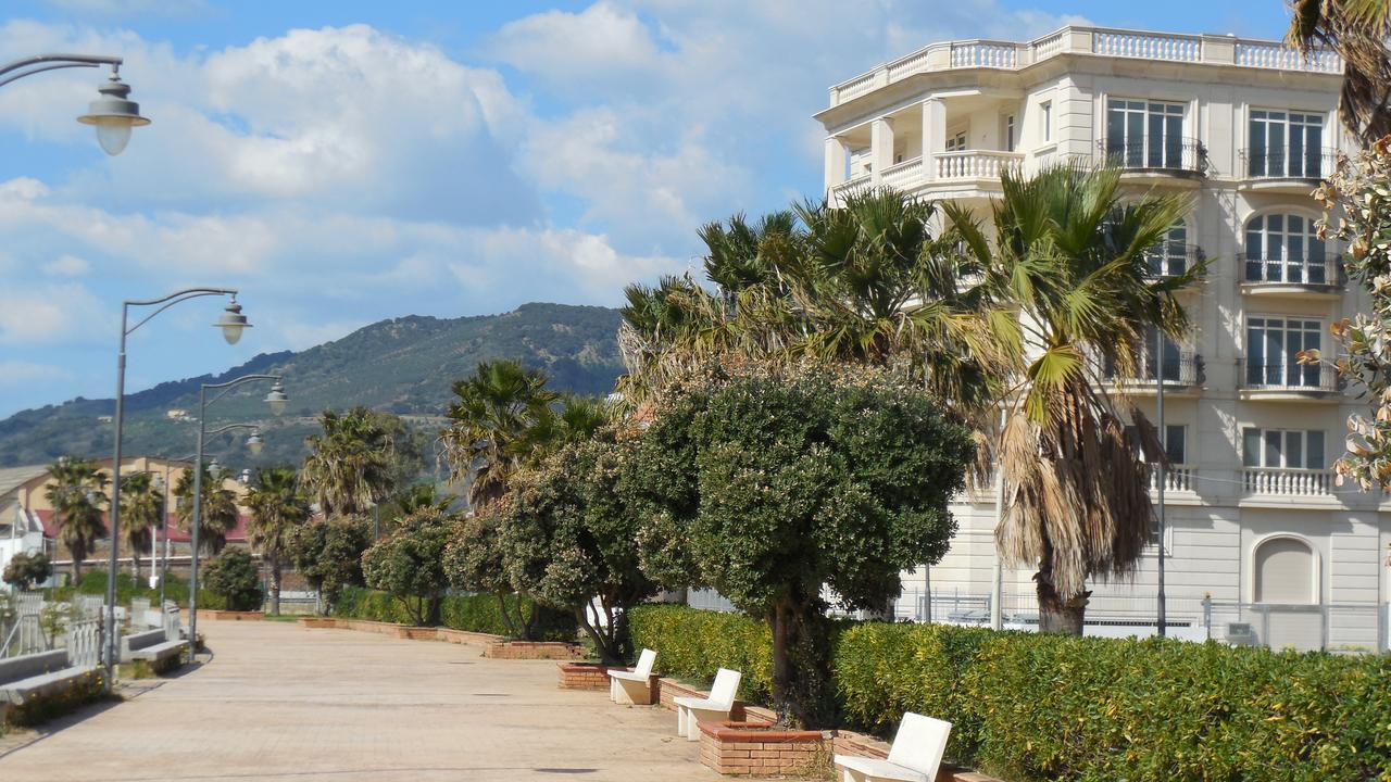 Hotel Marechiaro Gizzeria Exterior photo